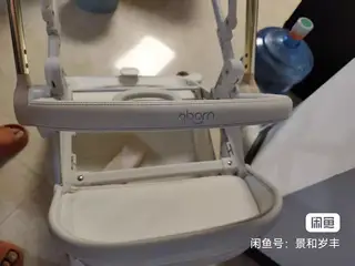 qborn白鹿玉兰白轻便高级婴儿车，双向推行，可折叠，骨架已清洗，坐垫遮阳棚也洗过，推车有轻微使用痕