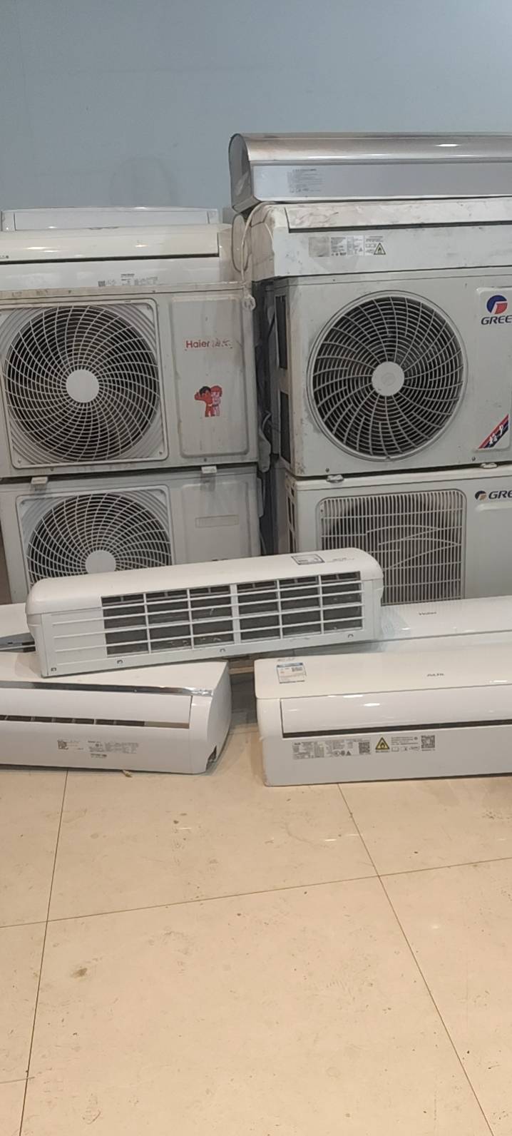 长兴岛长期销售二手精品空调，地址：三堂金宇家园东南门小宋电器（天浩酒店东行500米），成色新，可带货