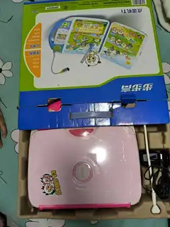 口风琴。葫芦丝。。。都是学生用的。