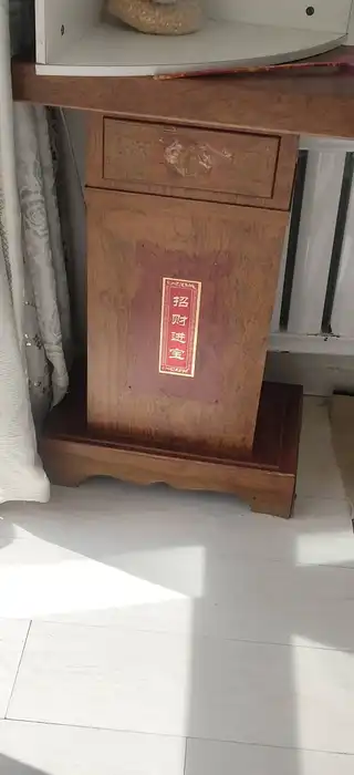 东西在楼区，20到110之间价位不等