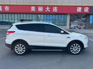 新到14年福特翼虎四驱最高配，本地过一手、车况嘎嘎板，全车只有几处划痕补漆，自动挡1.6t排量搭载6