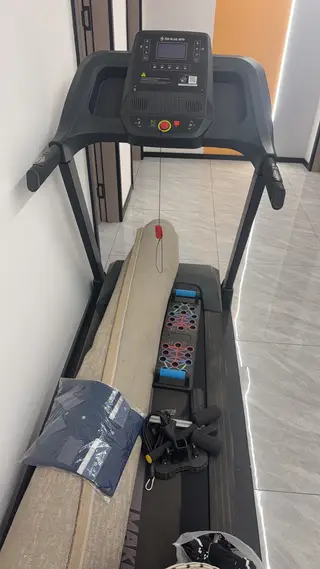 出售跑步机，限制将近两年，不知道好不好用
