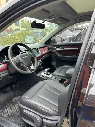 出售 一手19年哈弗H6Coupe 自动1.5T 全景大天窗 真皮座椅 电子手刹 多功能方向盘 配置