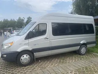 大巴车，中巴车，商务车，面包车出租 本公司多种品牌车型、座位数、正规营运车辆为您提供安心快捷出行服务