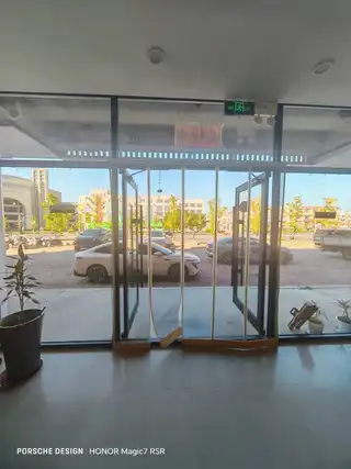 三堂养生按摩馆整体出兑 带10.5个月房租 ✅店内装修完好，环境整洁，全套配套设备齐全，拎包营业，不