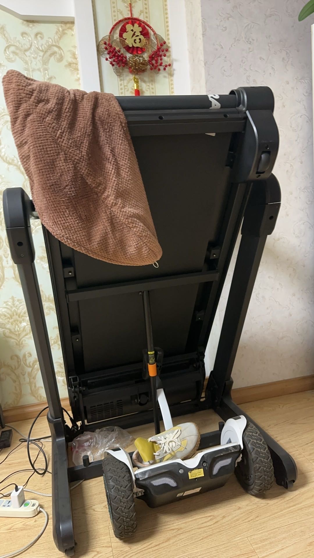 跑步机九八成新搬家带不走低价出售
